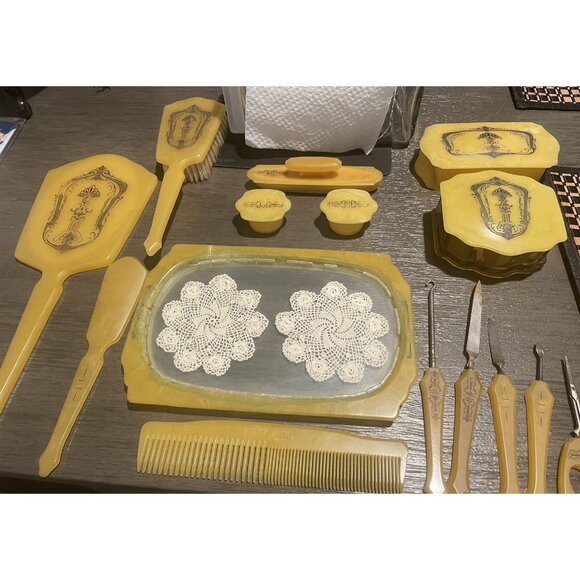 Vintage Yellow Celluloid Vanity Dresser Set With Mirror Brush Comb Nail Tools Po - Picture 11 of 12